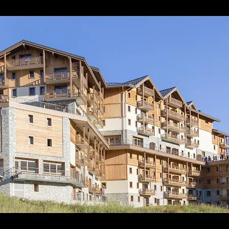 Apartment In Les Menuires With Spa & Ski Access * Saint-Martin-de-Belleville