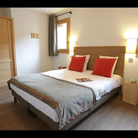 Apartment In Les Menuires With Spa & Ski Access Lejlighed Saint-Martin-de-Belleville