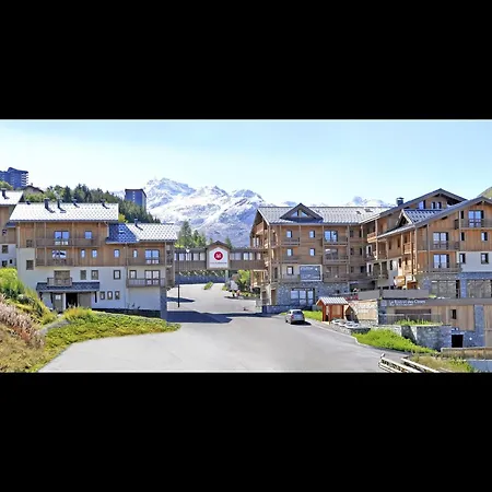 Apartment In Les Menuires With Spa & Ski Access Apartment Saint-Martin-de-Belleville